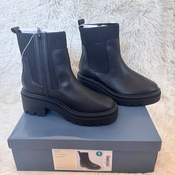NWT Universal Thread Women's Kyrie Chunky Heel Ankle Sock Black Boots 9 Wide - Picture 10 of 14